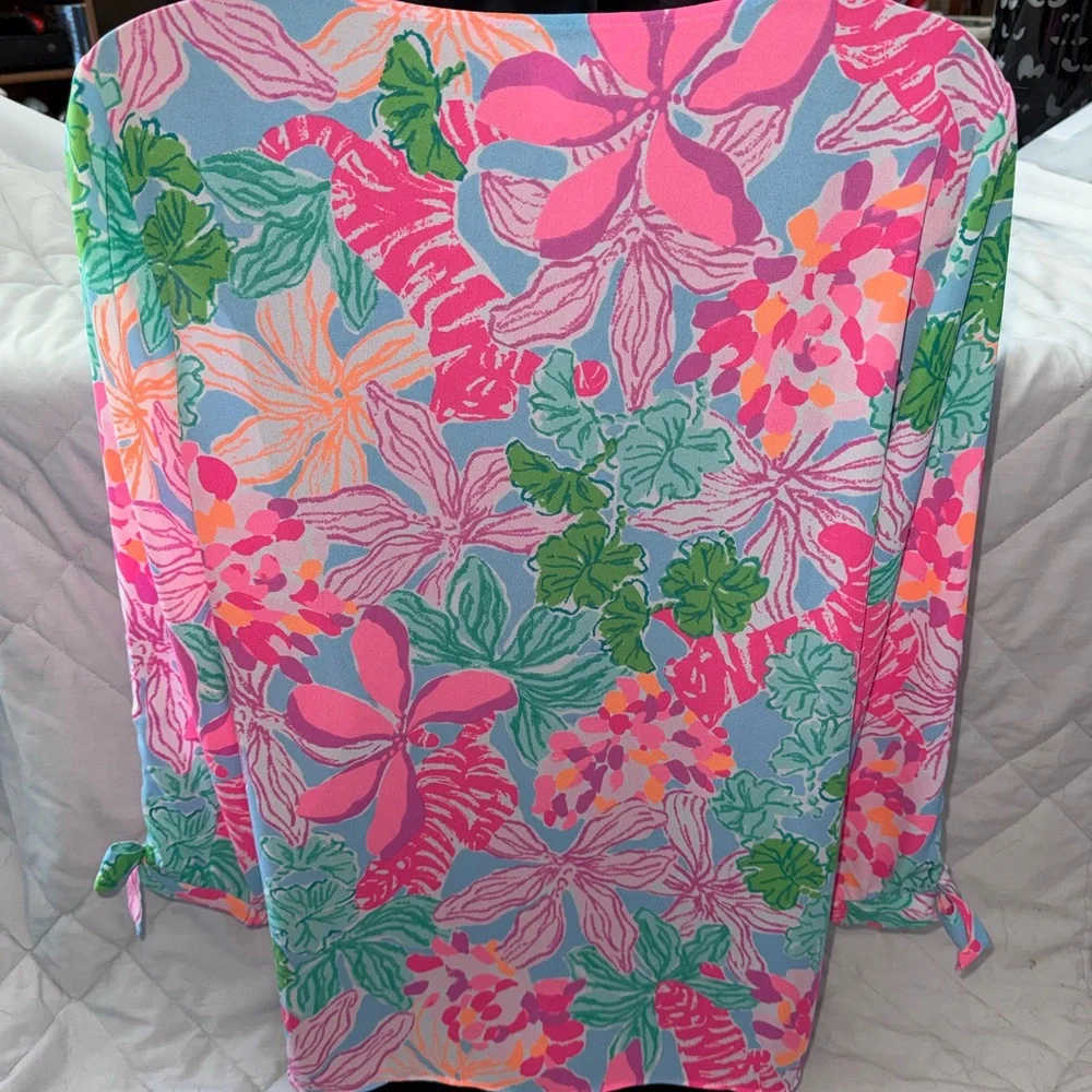 Lilly Pulitzer 3/4 Sleeve Pamala Top - Picture 4 of 13
